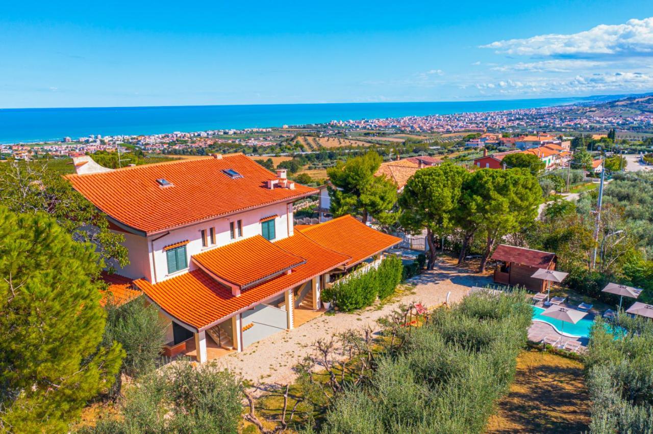 Vista Allegra Pagoda - Villa Con Piscina Colonnella Exterior foto